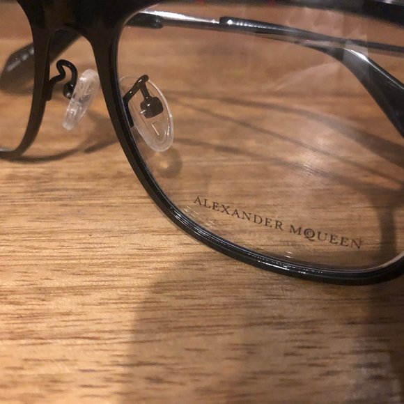 Alexander McQueen Black Frames NEVER WORN - Picture 4 of 6